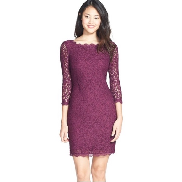Adrianna Papell Dresses & Skirts - Adrianna Papell Lace Overlay Sheath Cocktail Dress